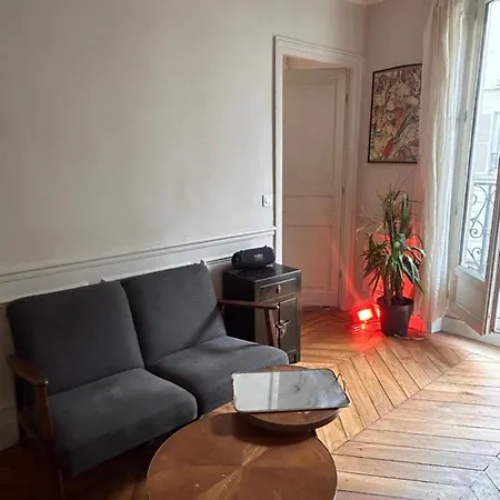 Lumineux 40m2 Au Pied De La Butte Montmartre *